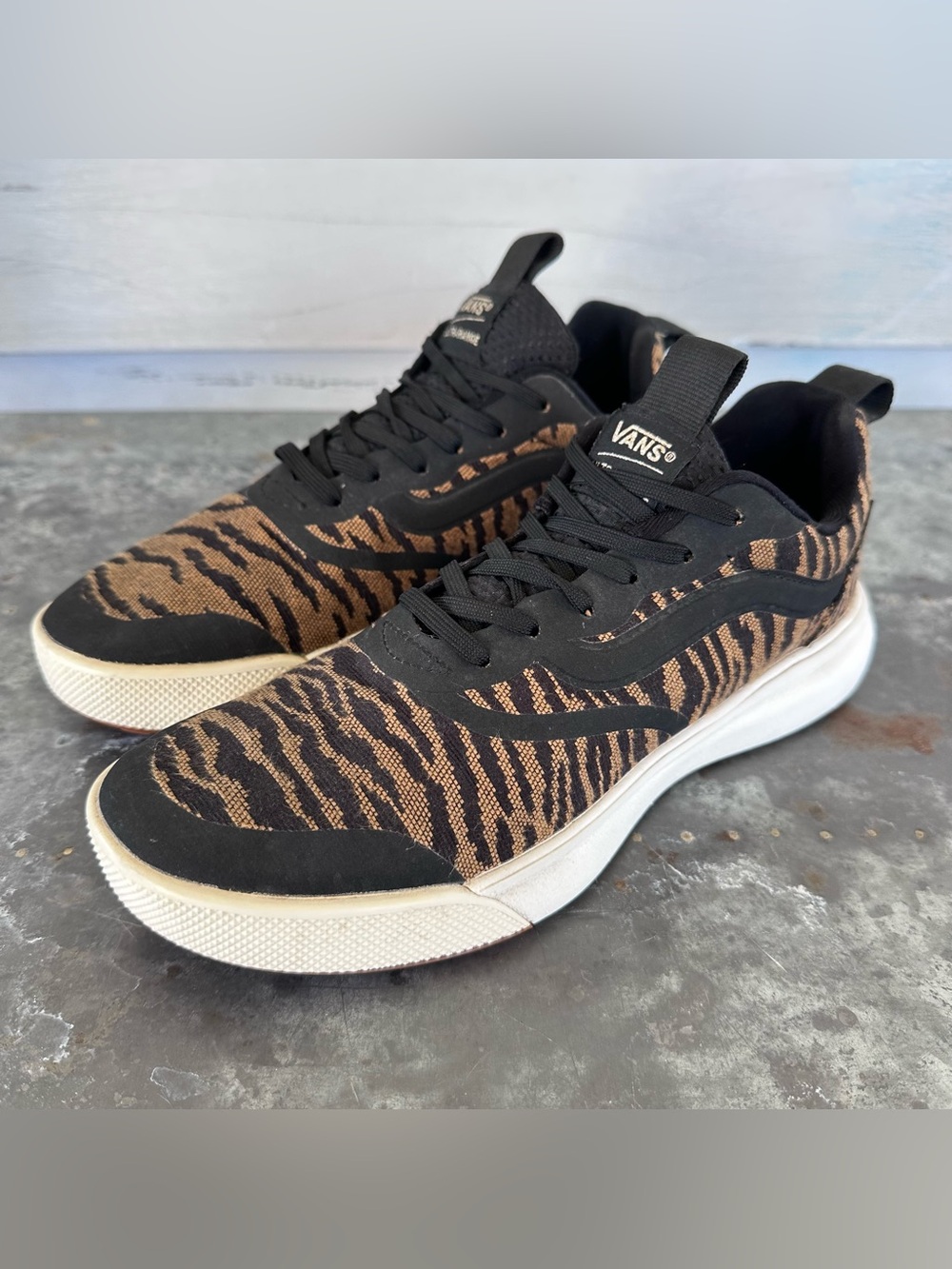 Vans UltraRange Rapidweld Tiger Stripe Women’s 9 Men’s 7.5 Sneakers Shoes